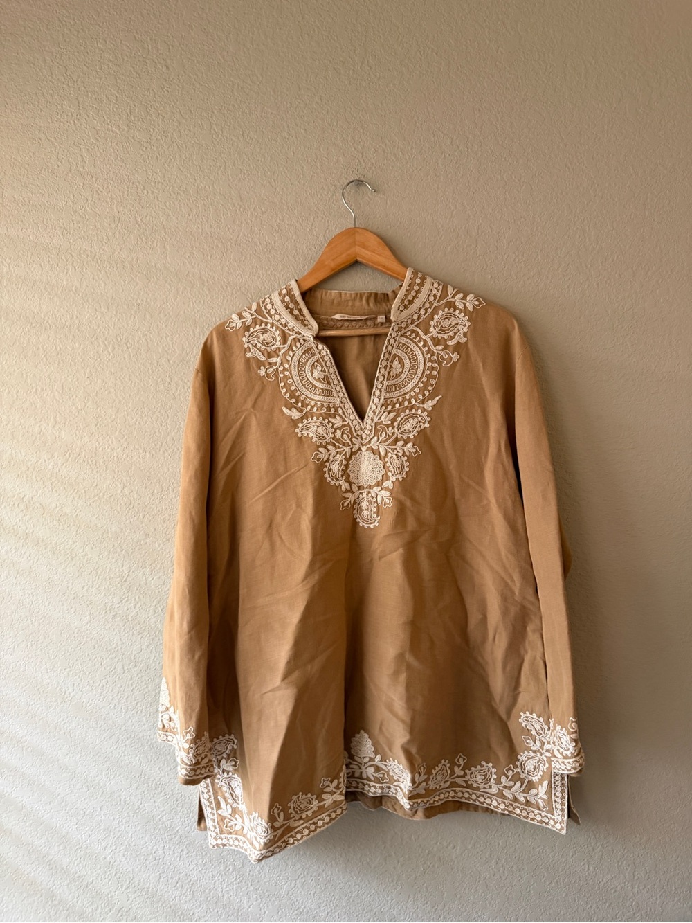 Soft Surroundings Tan Linen Blend Tunic with White Embroidery 2X